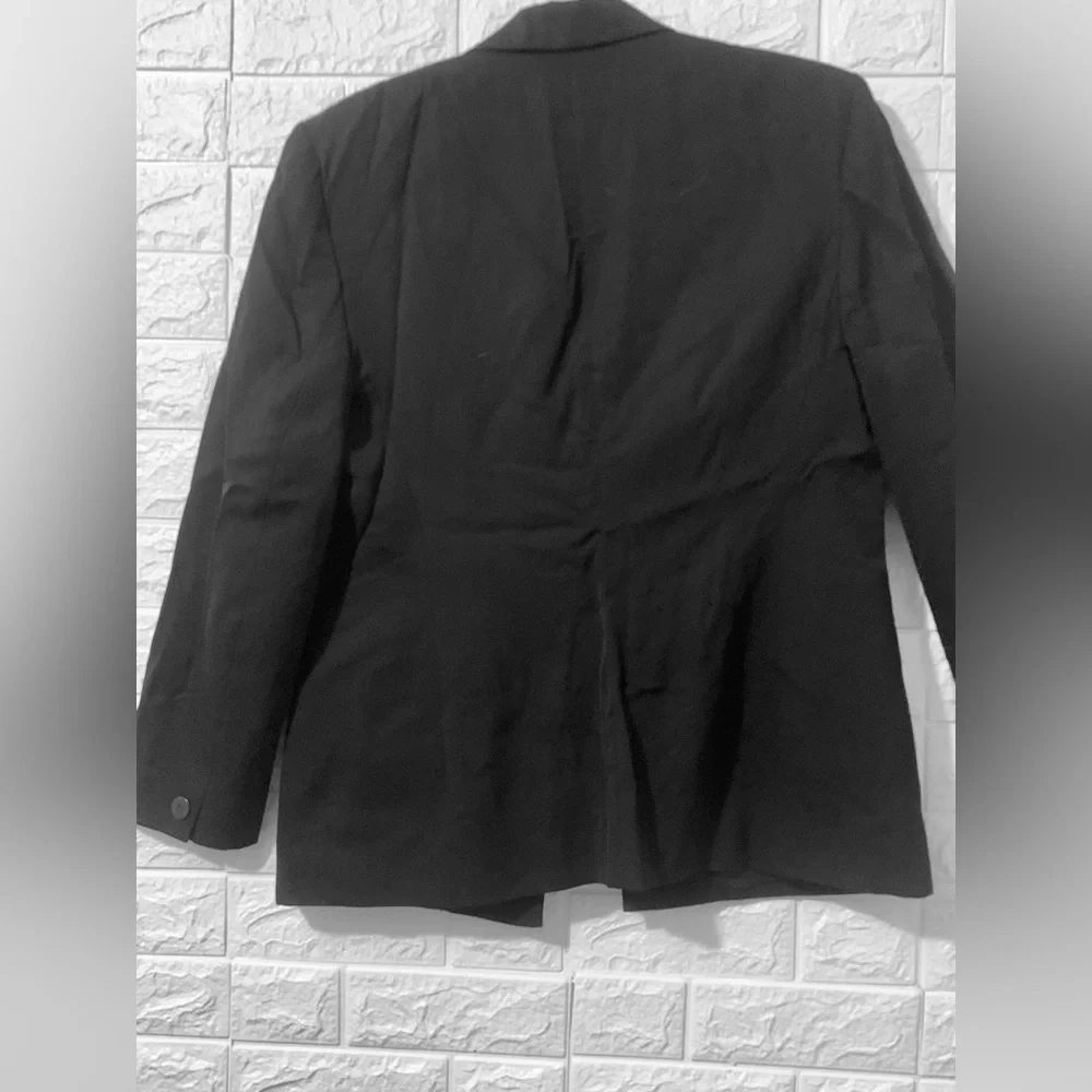 Blazer - Picture 3 of 3